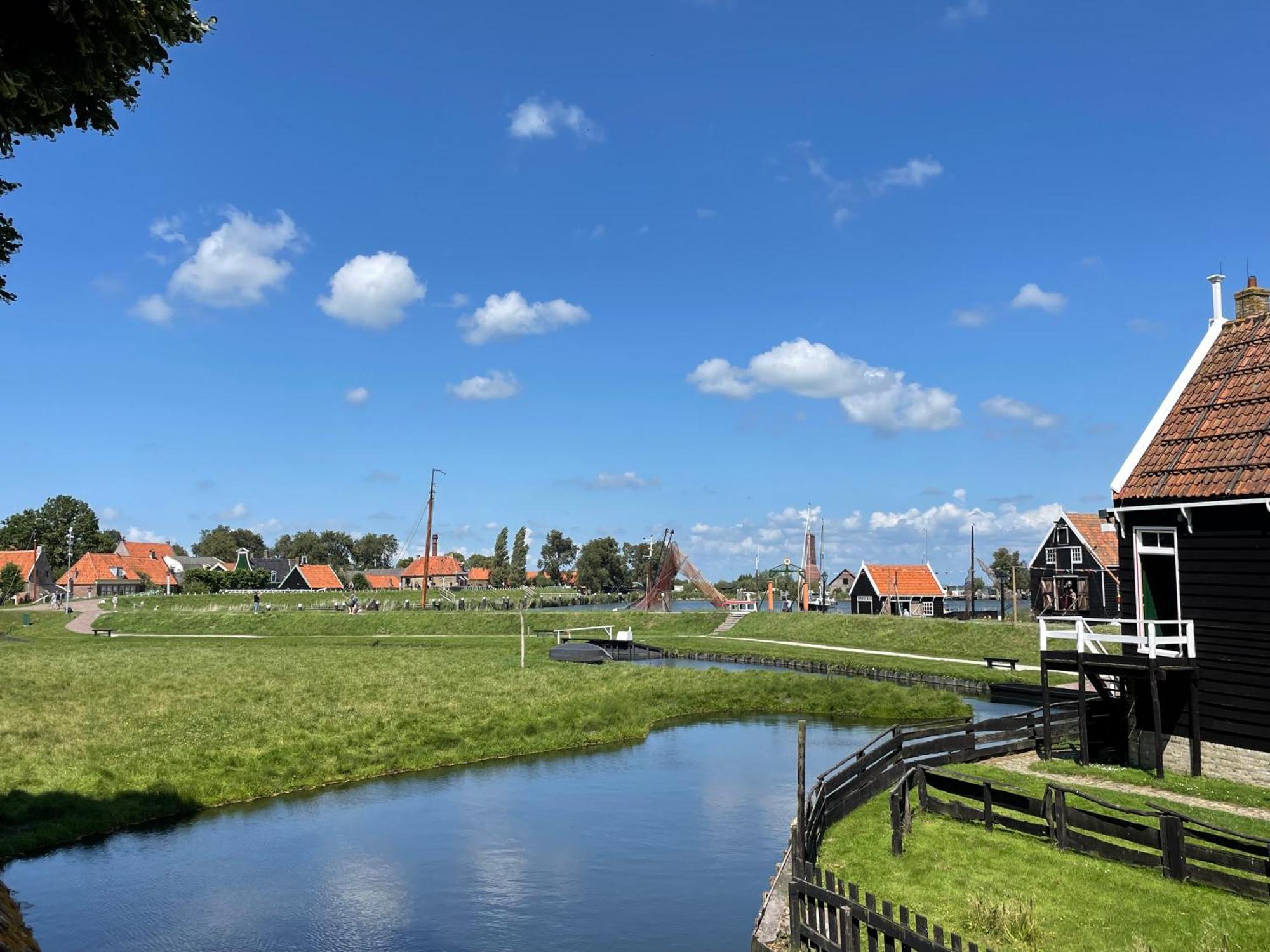 Hotel Hotelhuisjes Medemblik 3*